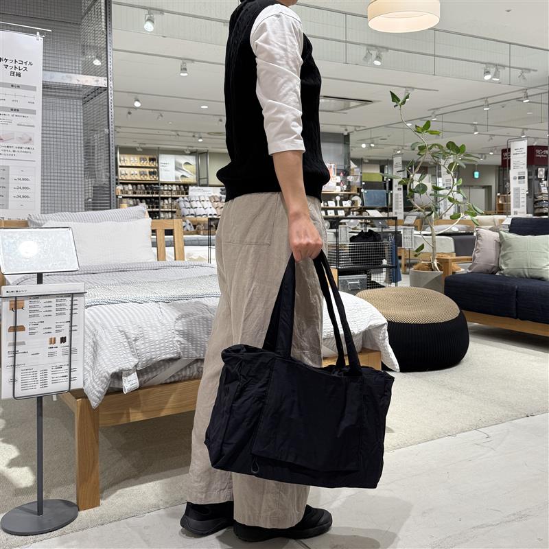 南千里アネックス】新商品 再生ナイロンたためるボストンバッグ｜無印